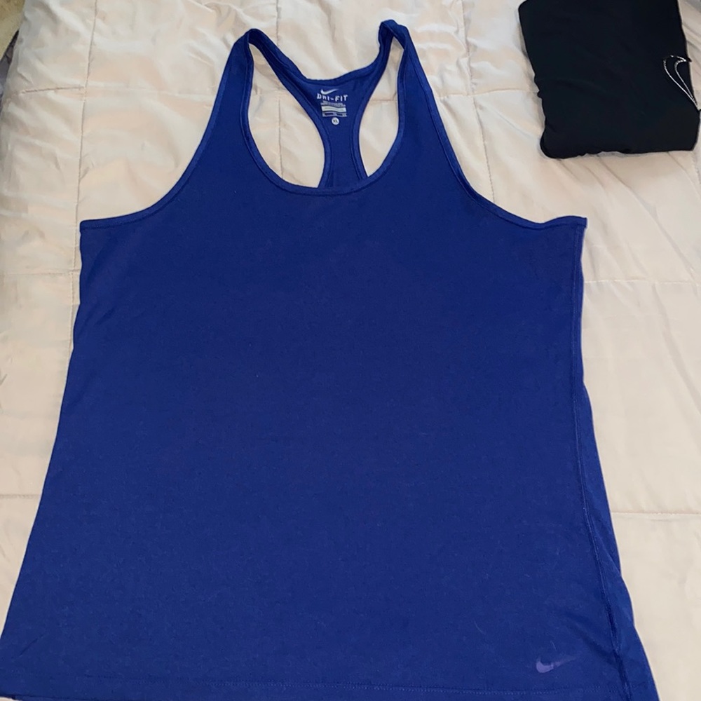 Never worn Nike tank